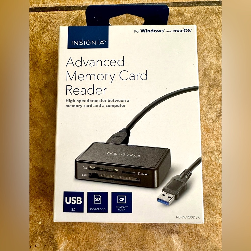 Advanced Memory Card Reader NEW